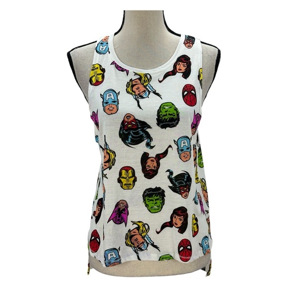 Freeze Tops - Freeze Sleeveless Crew Neck Marvel Print Hi-Low Hem Top - White - size Large